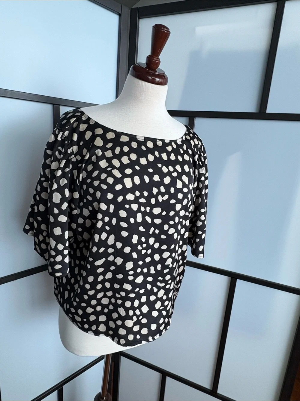 LOFT Open Back Bow Blouse Black Cream Print Size L